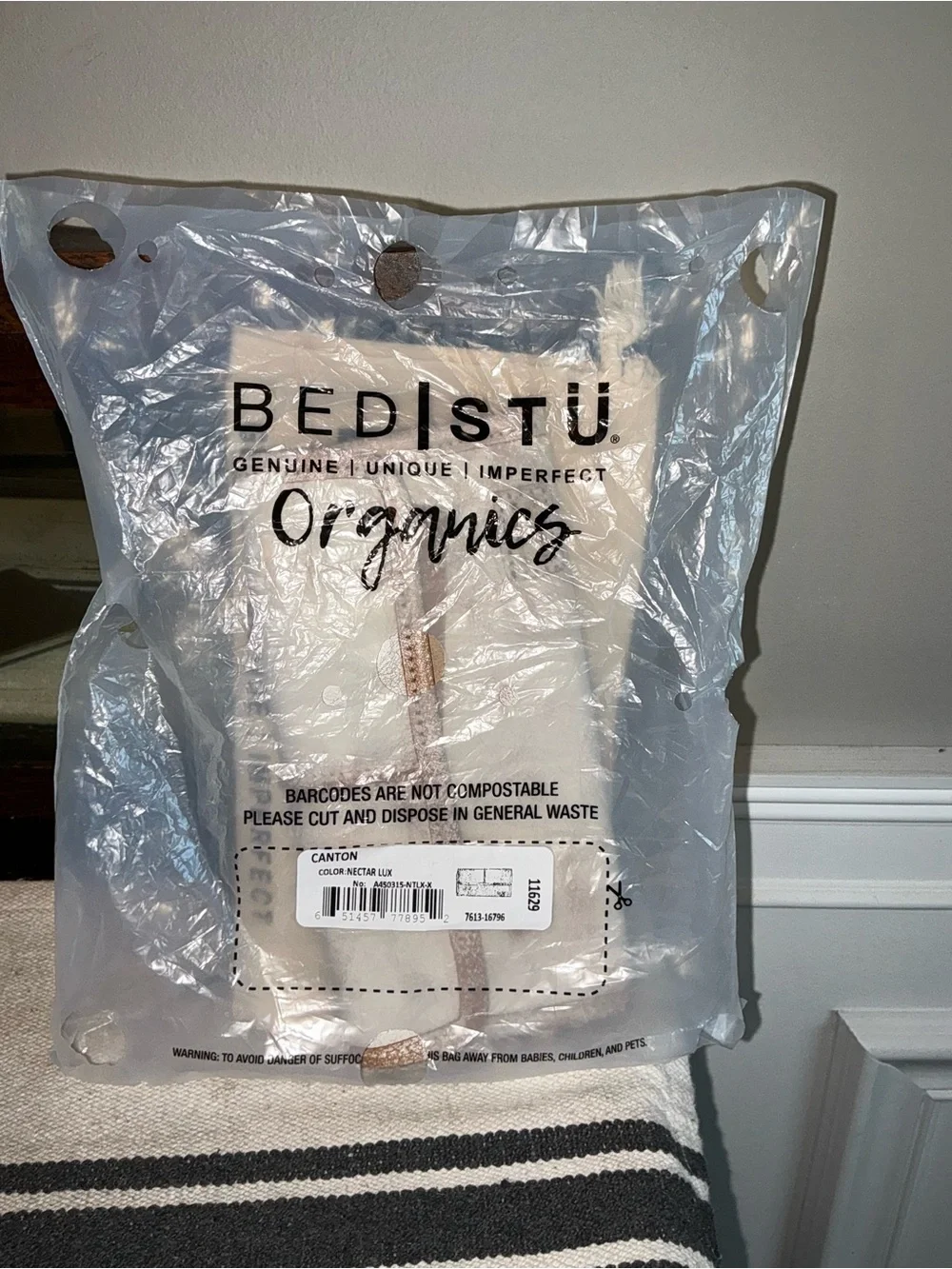 Bed Stu nwt bed